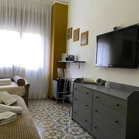 לינה וארוחת בוקר Mario's House 4*