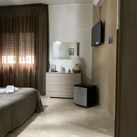 לינה וארוחת בוקר Mario's House 4*