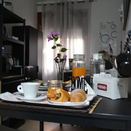 Alojamento de Acomodação e Pequeno-almoço Mario's House Nápoles